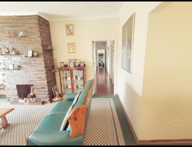 3 BEDROOM HOUSE FOR SALE IN RESERVOIR HILLS